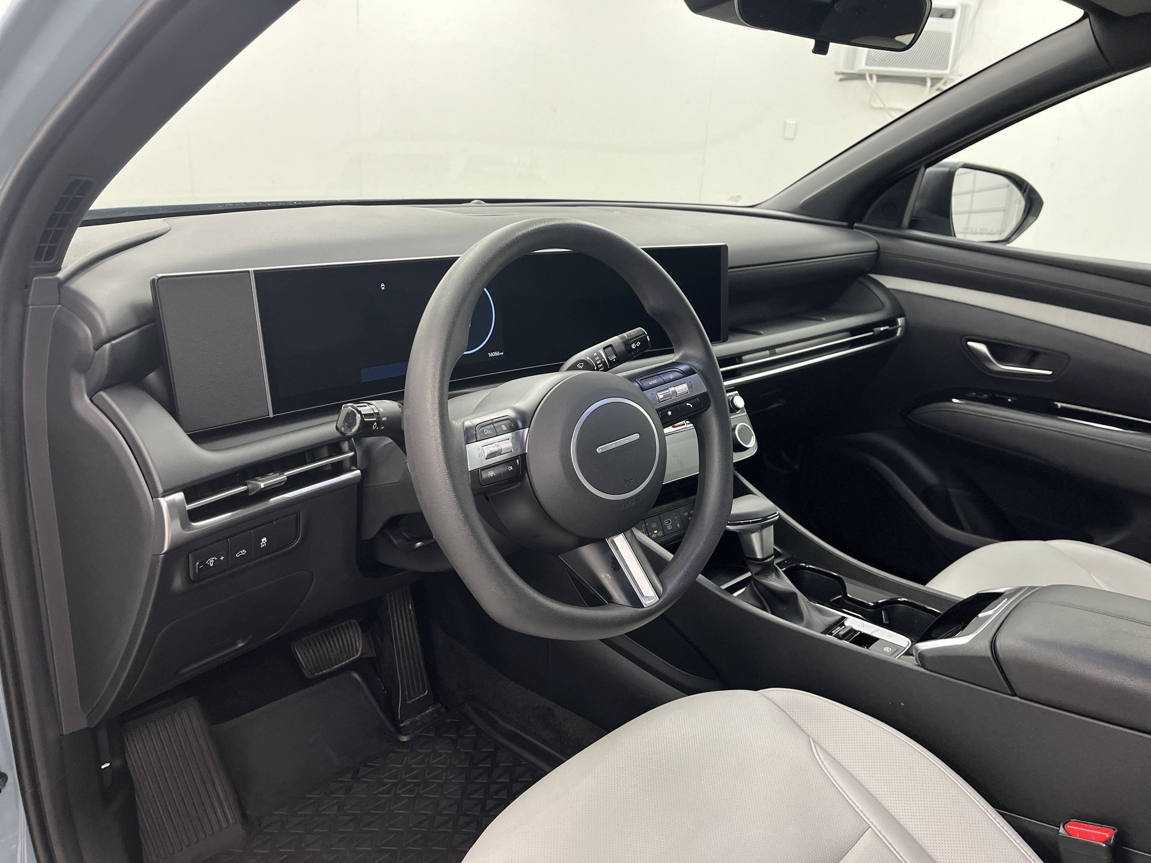 2025 Hyundai Santa Cruz SEL Activity