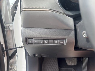 2024 Toyota Venza LE