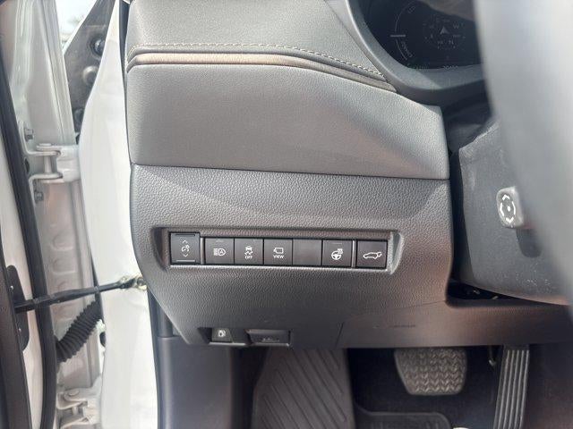 2024 Toyota Venza LE