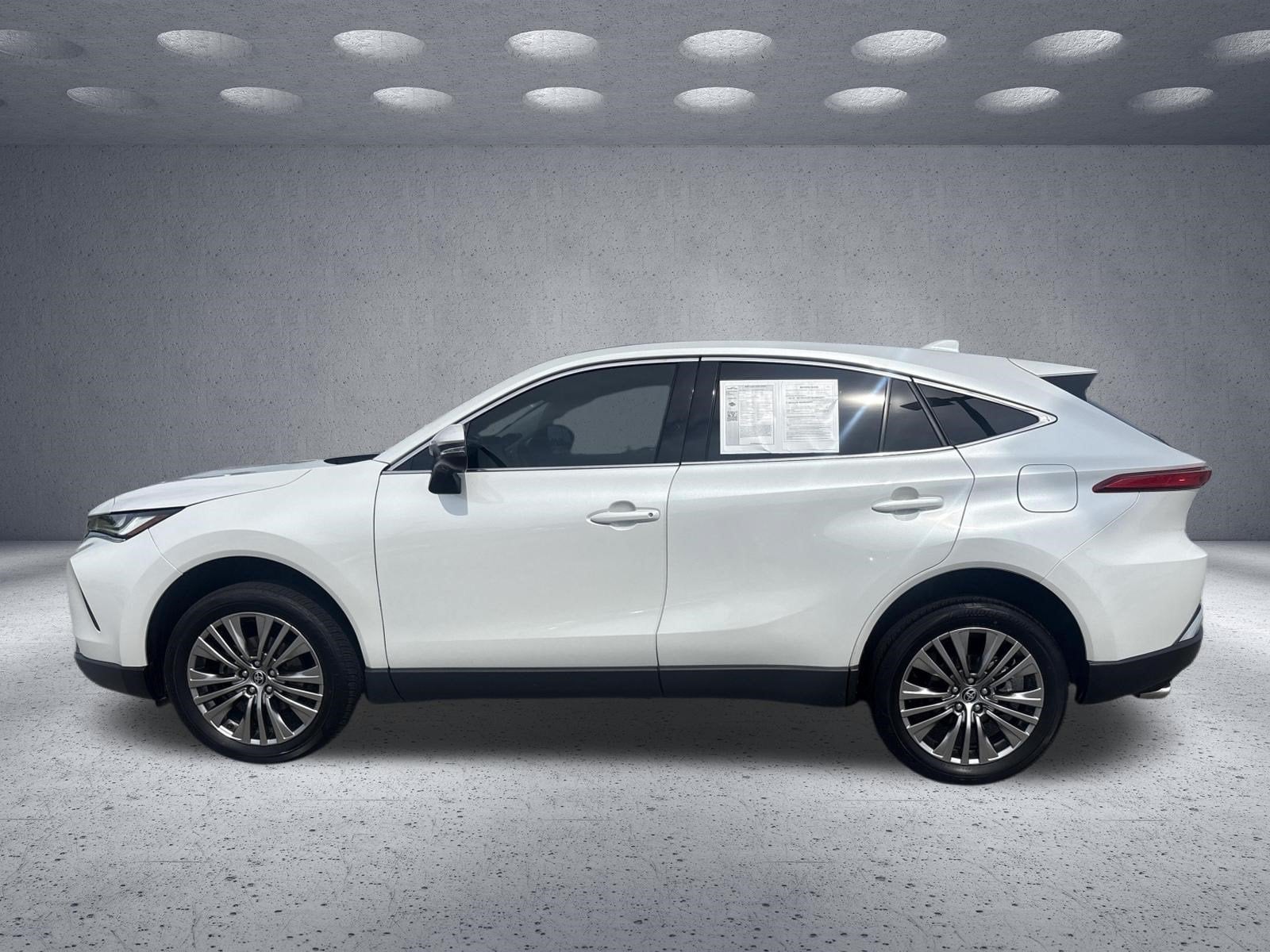 2024 Toyota Venza LE