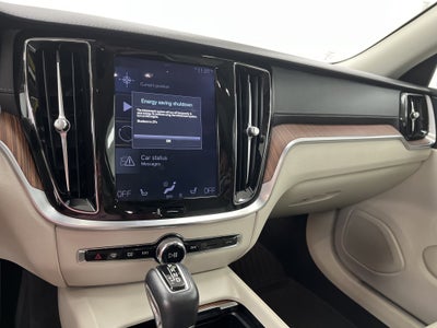 2020 Volvo V60 Cross Country Base