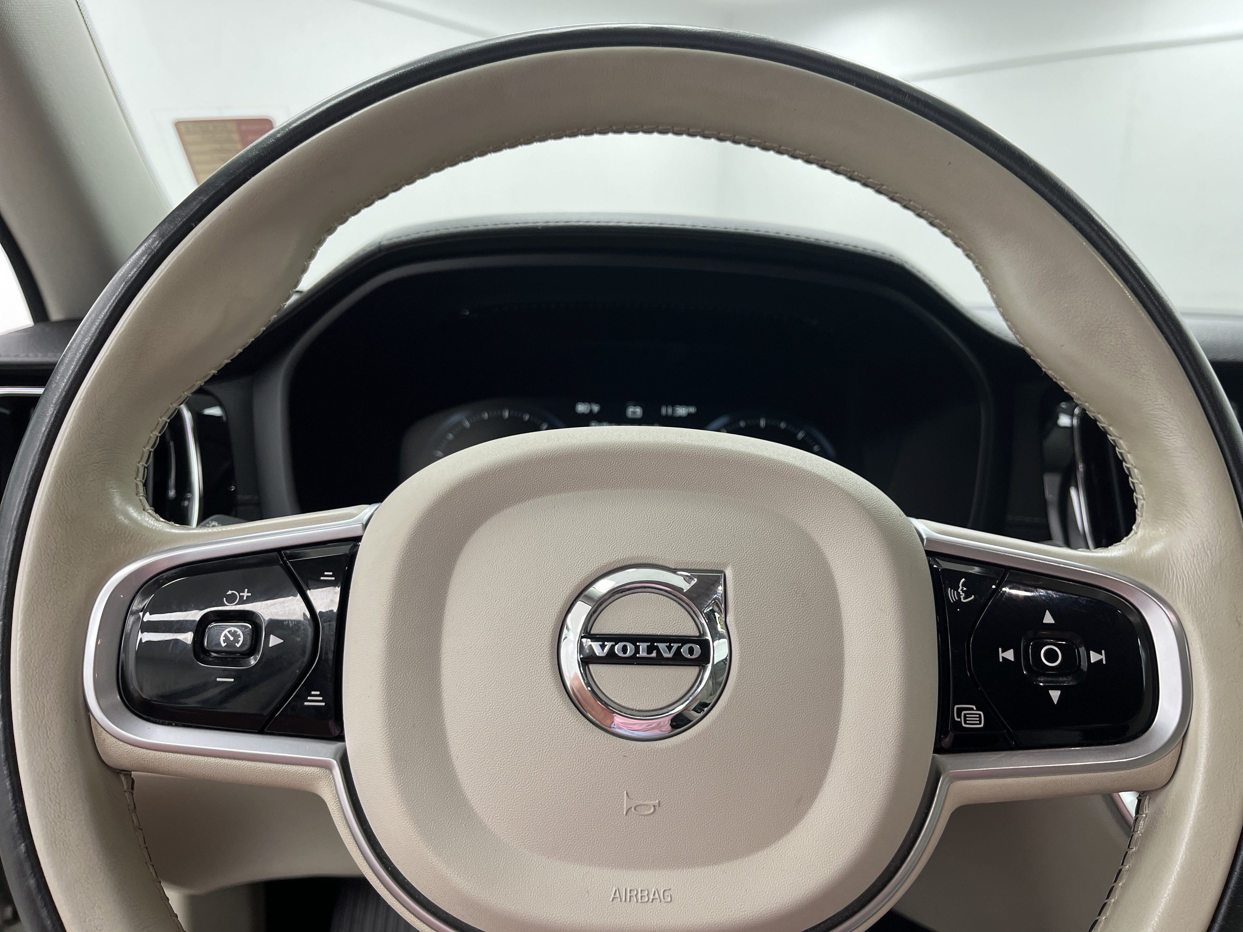 2020 Volvo V60 Cross Country Base