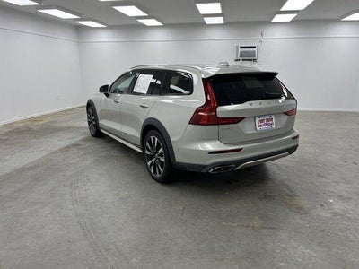 2020 Volvo V60 Cross Country Base
